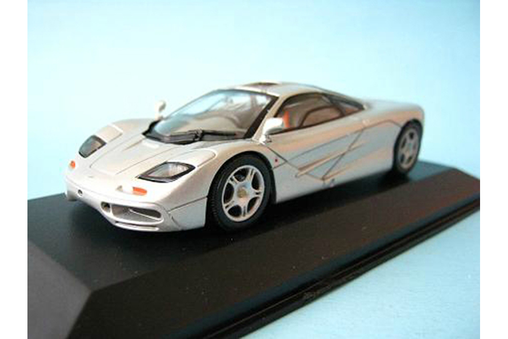 MCLAREN F1 ROADCAR SILVER