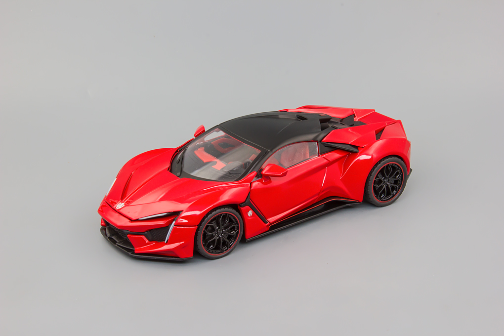 LYKAN HYPERSPORT, RED
