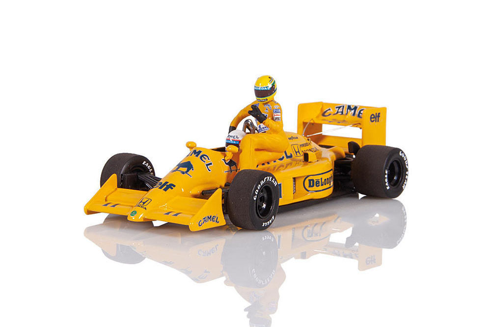 LOTUS HONDA 99T AYRTON SENNA RIDING ON SATORU NAKAJIMAS CAR ITALIAN GP 1987 /W FIGURINE