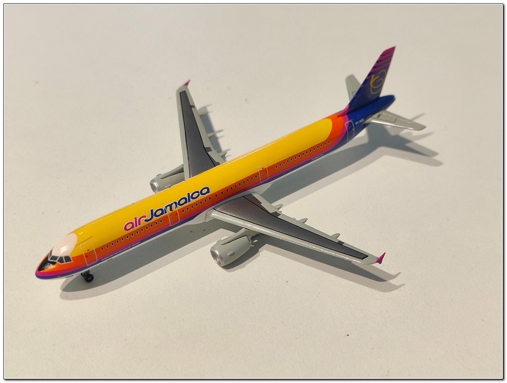 AIRBUS INDUSTRIES A321-200 AIR JAMAICA 6Y-JMW (ДЛИНА 11,13 СМ)