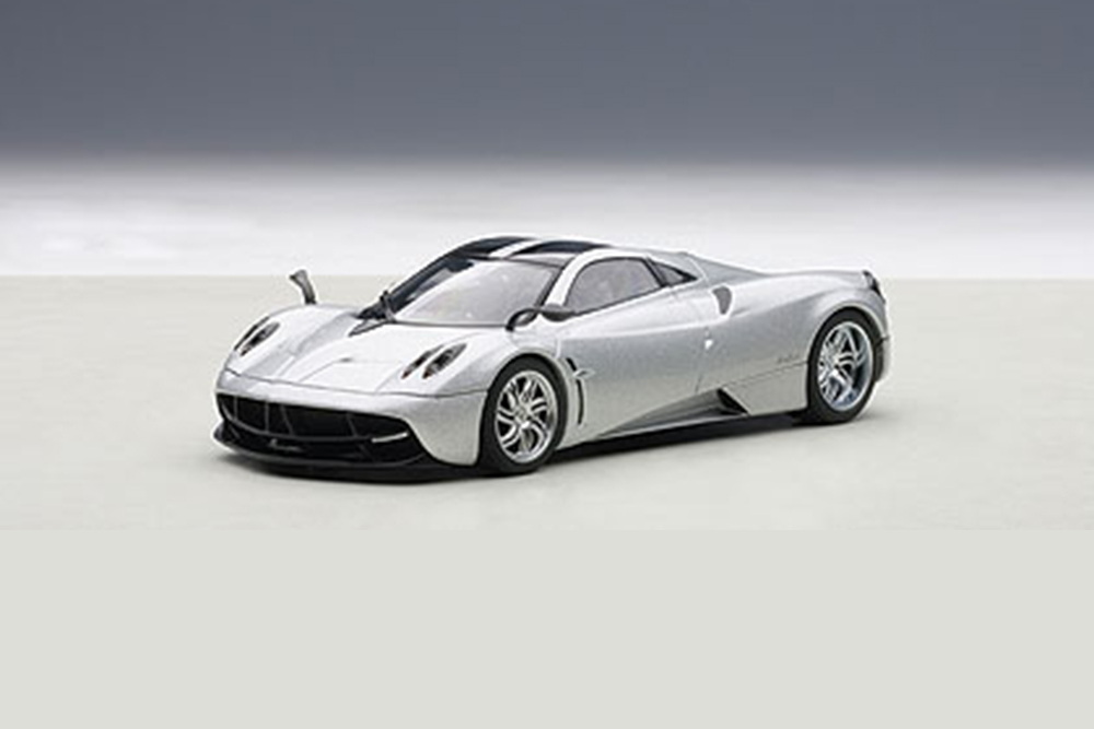 PAGANI HUAYRA 2011 GREY