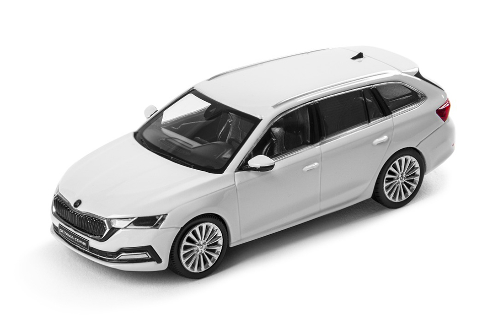 SKODA OCTAVIA A8 COMBI БЕЛЫЙ