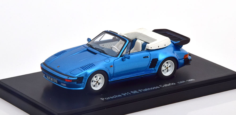 PORSCHE 911 SE FLATNOSE CONVERTIBLE 1988 LIGHTBLUE-METALLIC
