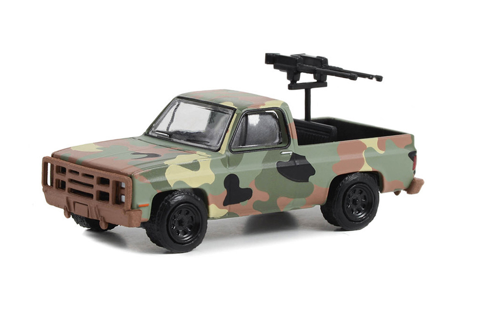 CHEVROLET M1009 CUCV ПИКАП С ПУЛЕМЕТАМИ 1984 CAMOUFLAGE (ДЛИНА МОДЕЛИ 6-10 СМ)