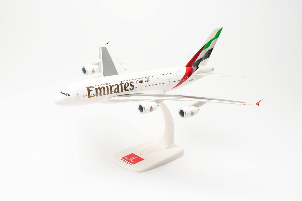 AIRBUS A380-800 EMIRATES A6-EOE 2023 БЕЛЫЙ