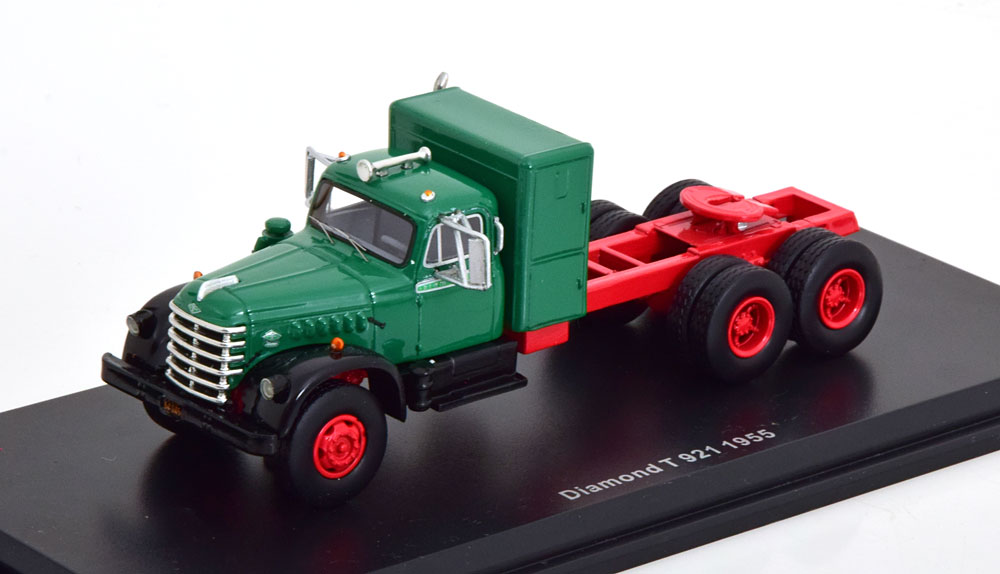 DIAMOND T 921 TOWING VEHICLE 1955 GREEN BLACK RED (ДЛИНА МОДЕЛИ 6-10 СМ)