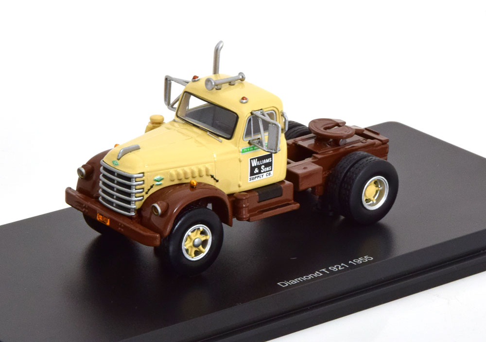 DIAMOND T 921 TOWING VEHICLE 1955 CREME BROWN (ДЛИНА МОДЕЛИ 6-10 СМ)