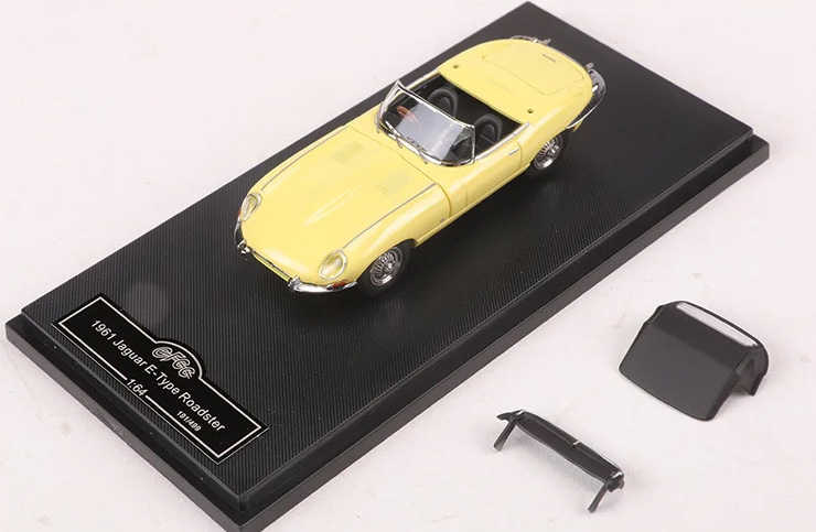 JAGUAR E-TYPE ROADSTER 1961, YELLOW (ДЛИНА МОДЕЛИ 6-10 СМ)