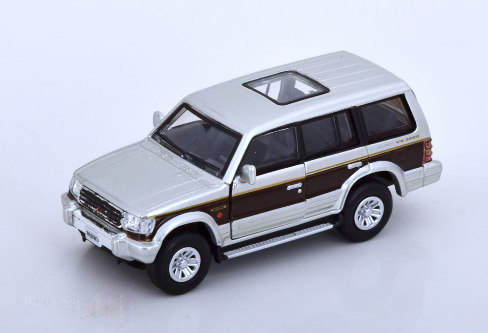 MITSUBISHI PAJERO SUPER EXCEED 1996 SILVER BROWN (ДЛИНА МОДЕЛИ 6-10 СМ)