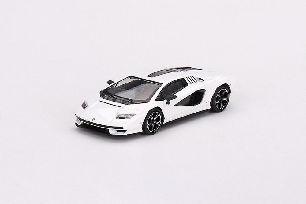LAMBORGHINI COUNTACH LPI 800-4 (ДЛИНА МОДЕЛИ 6-10 СМ)