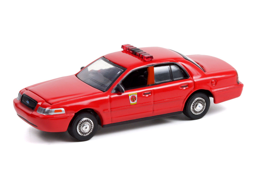 FORD CROWN VICTORIA INTERCEPTOR BALTIMORE CITY MARYLAND FIRE DEPARTMENT 2001  / ФОРД CROWN VICTORIA ПЕРЕХВАТЧИК БАЛТИМОР СИТИ МЭРИЛЕНД ПОЖАРНАЯ СЛУЖБА 2001 (ДЛИНА МОДЕЛИ 6-10 СМ)