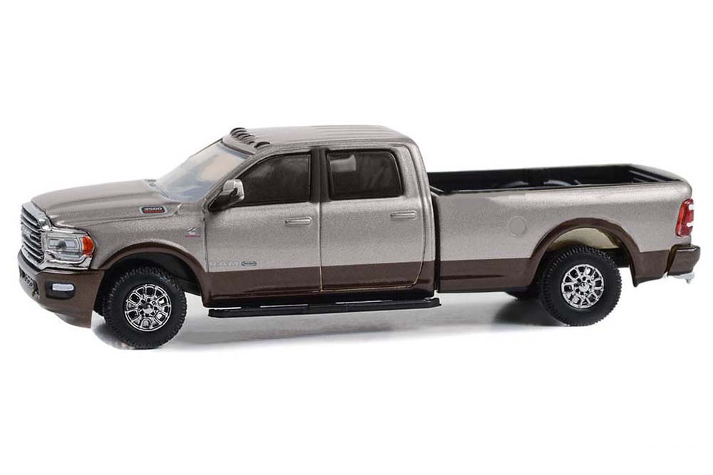 DODGE RAM 3500 LIMITED LONGHORN 2023 BILLET SILVER/BROWN METALLIC (ДЛИНА МОДЕЛИ 6-10 СМ)