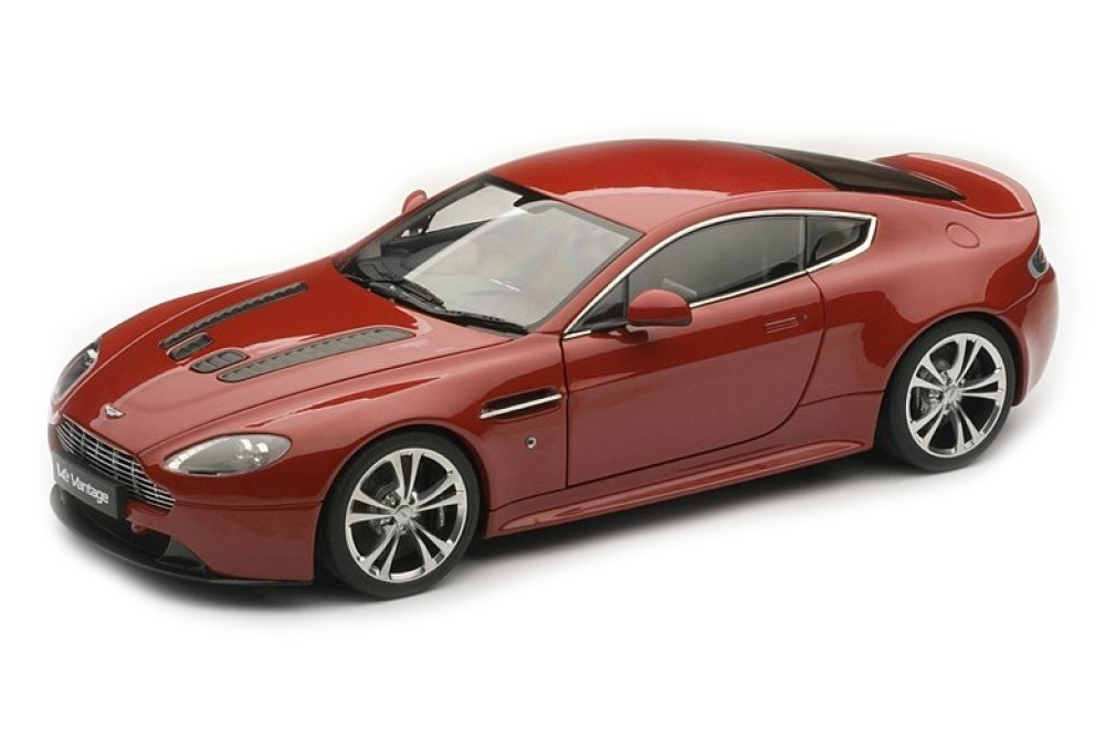 ASTON MARTIN V12 VANTAGE RED