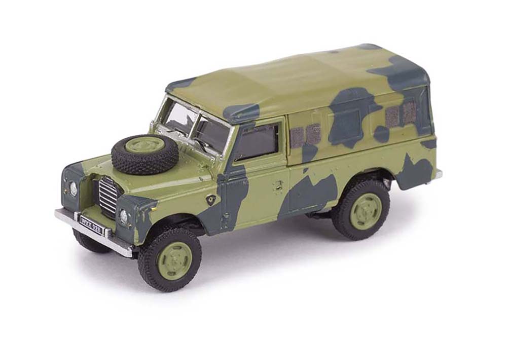 LAND ROVER SERIE III 109 КАМУФЛЯЖ