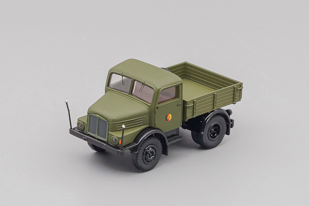 IFA S 4000-1 БОРТОВОЙ ГРУЗОВИК NVA 1960 ХАКИ (ДЛИНА МОДЕЛИ 3-5 СМ)