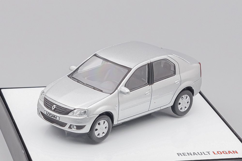 RENAULT LOGAN 2010, SILVER