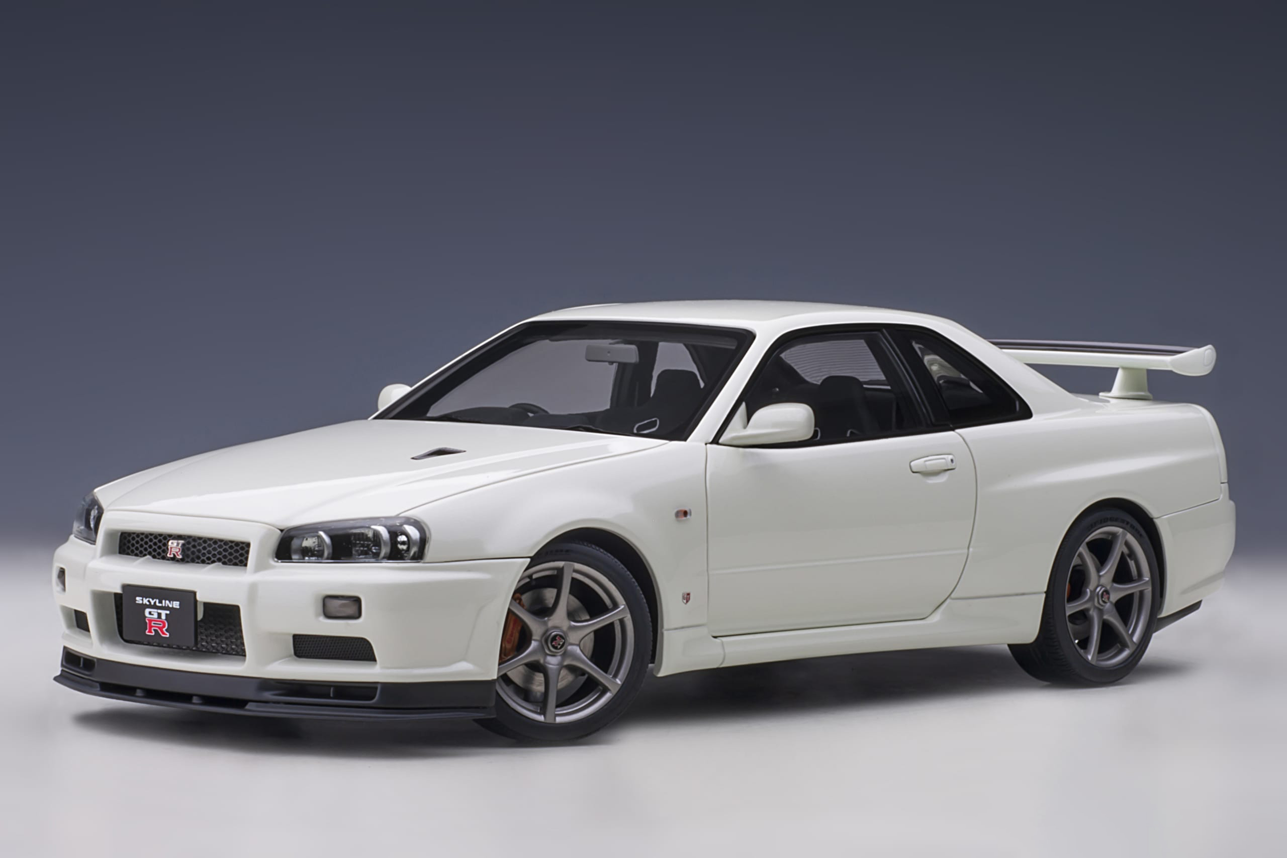 NISSAN SKYLINE GT-R R34 V-SPEC II 2001 WHITE METALLIC