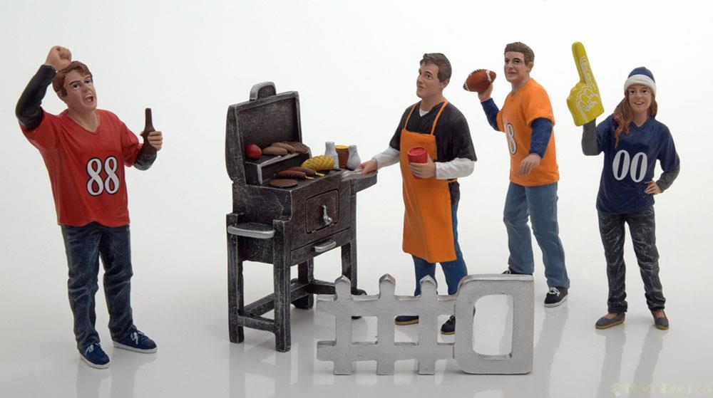 МОДЕЛЬ ФИГУРКИ TAILGATE PARTY SET WITH 4 FIGURINEINES