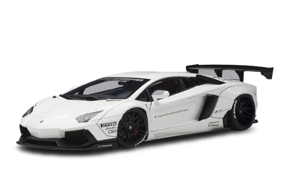 LAMBORGHINI AVENTADOR LB PERFORMANCE WHITE