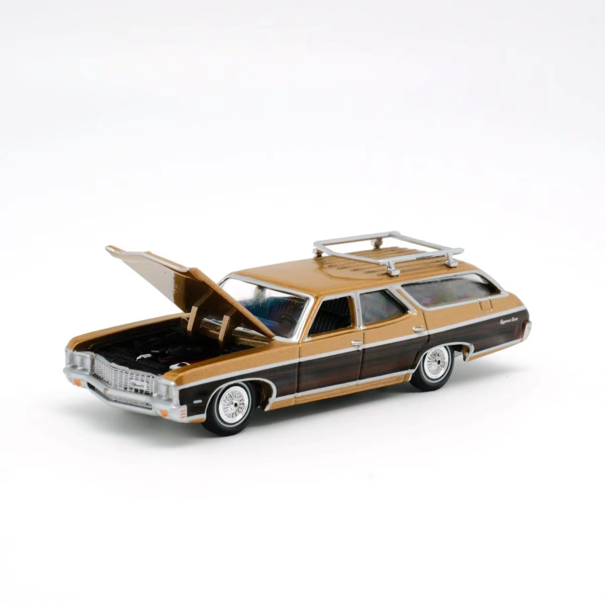 CHEVROLET KINGSWOOD ESTATE WAGON 1970, CHAMPAGNE GOLD METALLIC (ДЛИНА МОДЕЛИ 6-10 СМ)