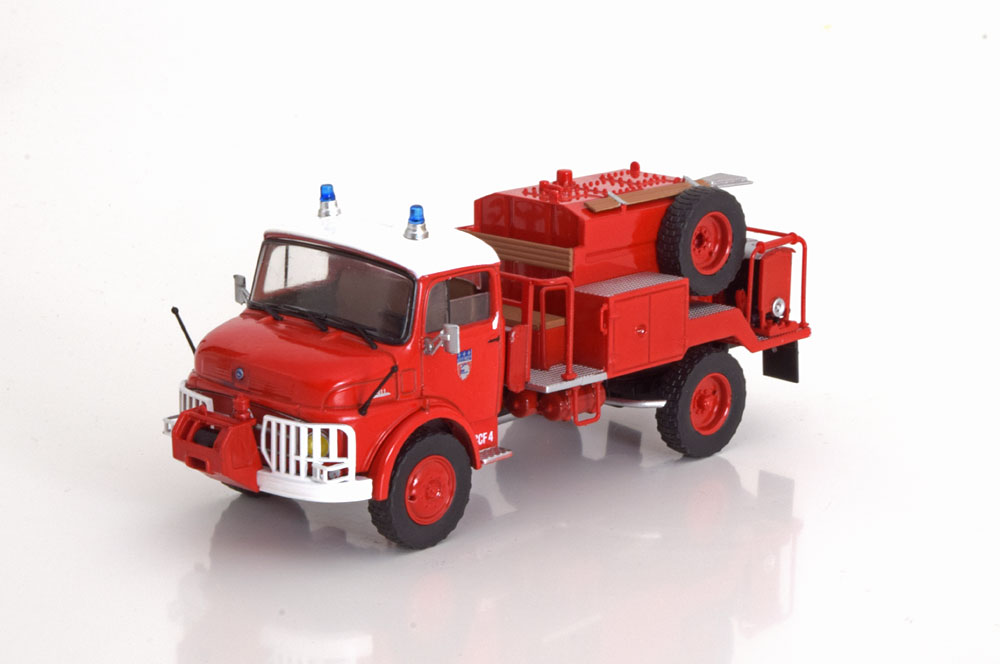 MERCEDES LAF911 FIRE ENGINE RED