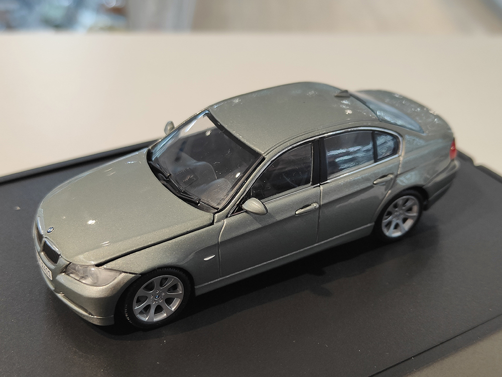 BMW 3 SERIES SEDAN (E90) 2005 ЗЕЛЕНЫЙ (БОКС МОЖЕТ ИМЕТЬ ПОТЕРТОСТИ ИЛИ ТРЕЩИНЫ)