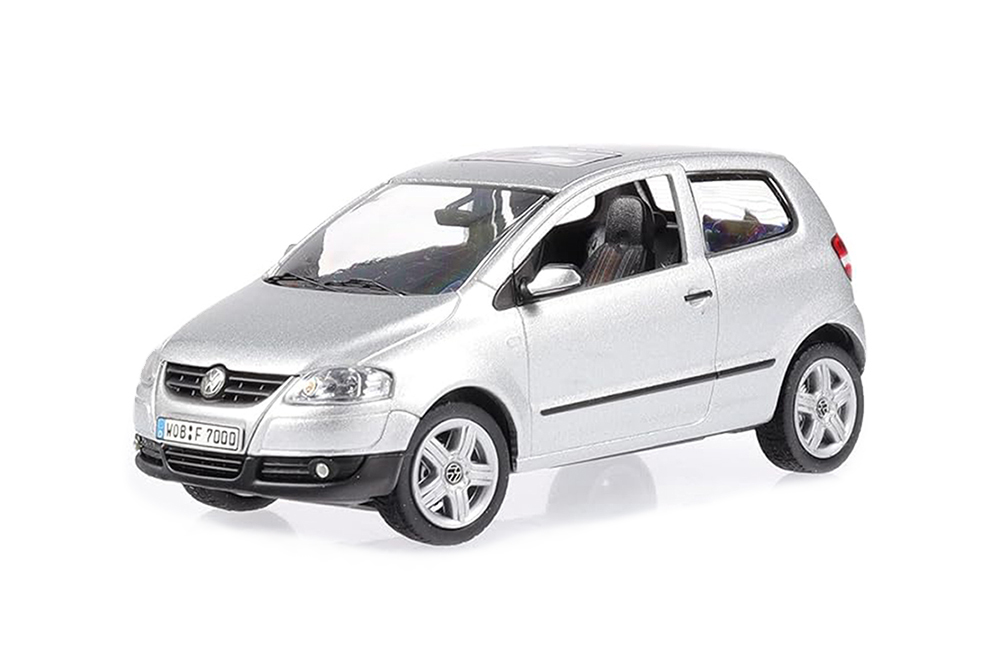 VW VOLKSWAGEN FOX СЕРЕБРИСТЫЙ