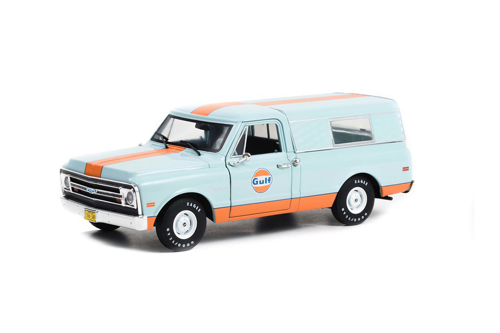 CHEVROLET C-10 ПИКАП WITH CAMPER SHELL GULF OIL 1968
