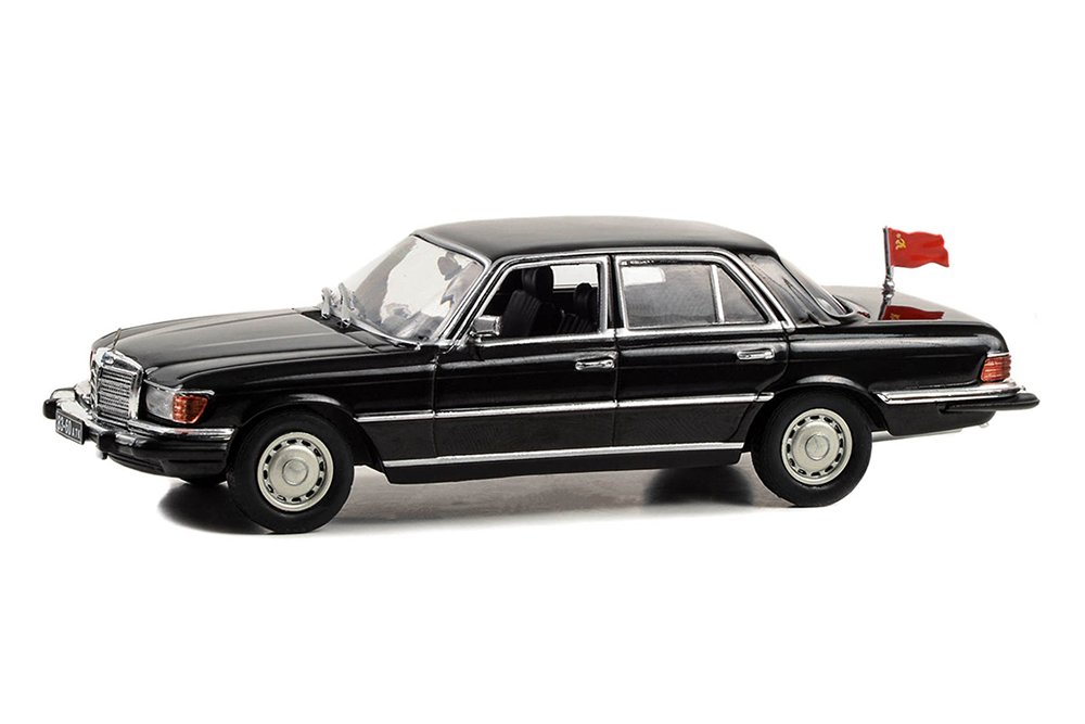 MERCEDES-BENZ 450 SEL (W116) 1977 BLACK (ИЗ К/Ф "РОККИ IV")