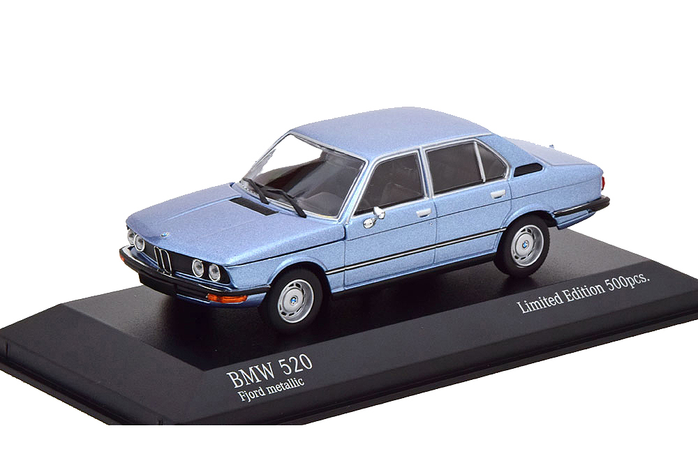 BMW E12 520I 1974 LIGHTBLUE-METALLIC / БМВ 520 ГОЛУБОЙ