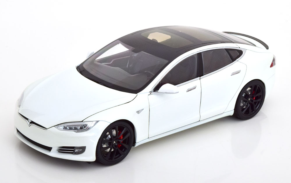 TESLA MODEL S P100D 2016 WHITE-METALLIC
