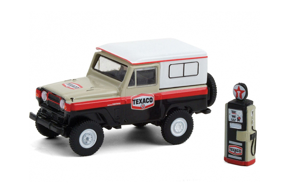 NISSAN PATROL TEXACO WITH VINTAGE TEXACO GAS PUMP 1967 (ДЛИНА МОДЕЛИ 6-10 СМ)