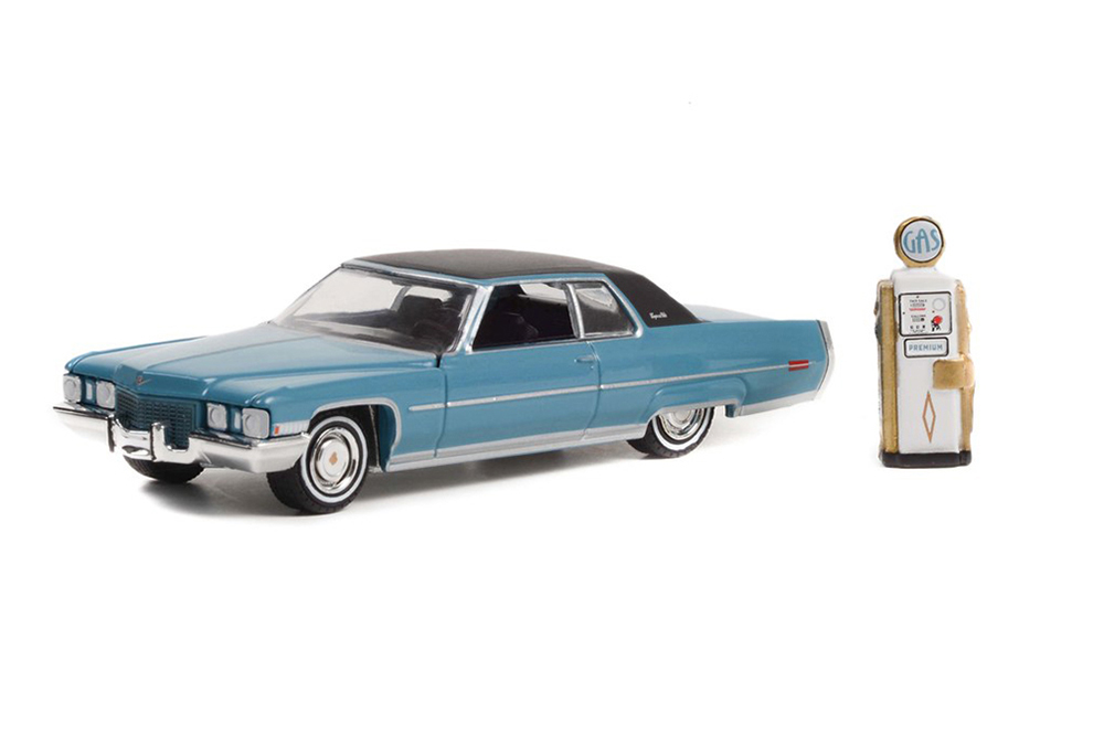 CADILLAC COUPE DEVILLE С БЕНЗОКОЛОНКОЙ 1972 (ДЛИНА МОДЕЛИ 6-10 СМ)