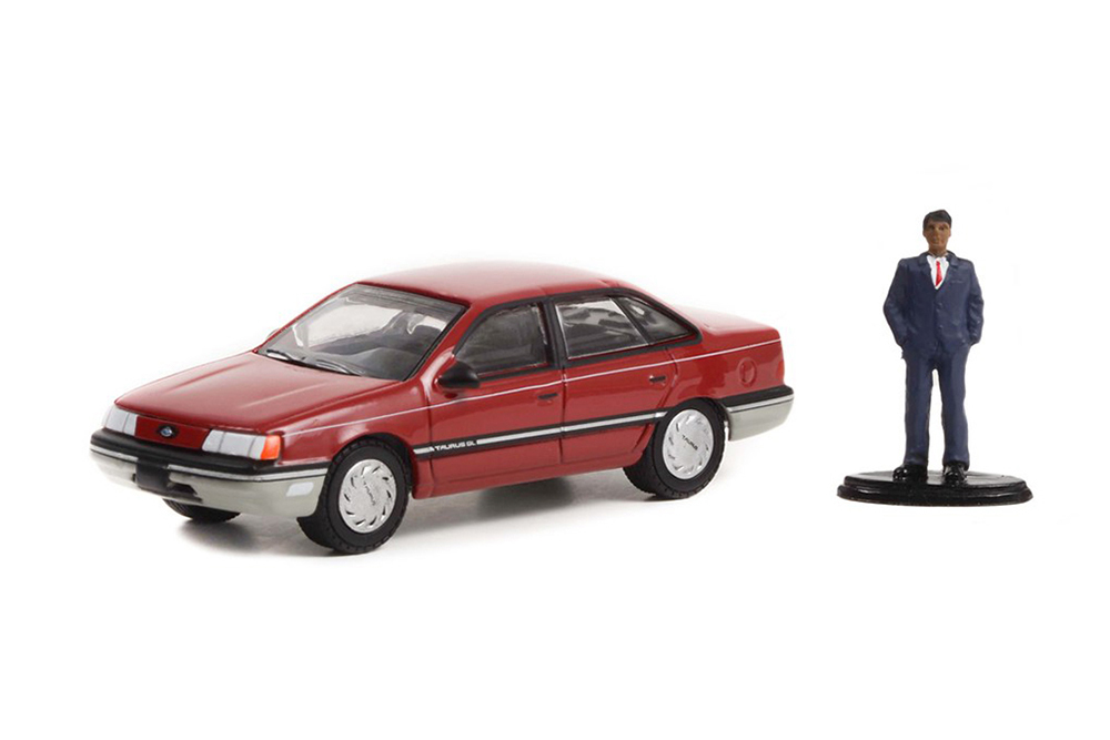 FORD TAURUS С ФИГУРКОЙ 1989 (ДЛИНА МОДЕЛИ 6-10 СМ)