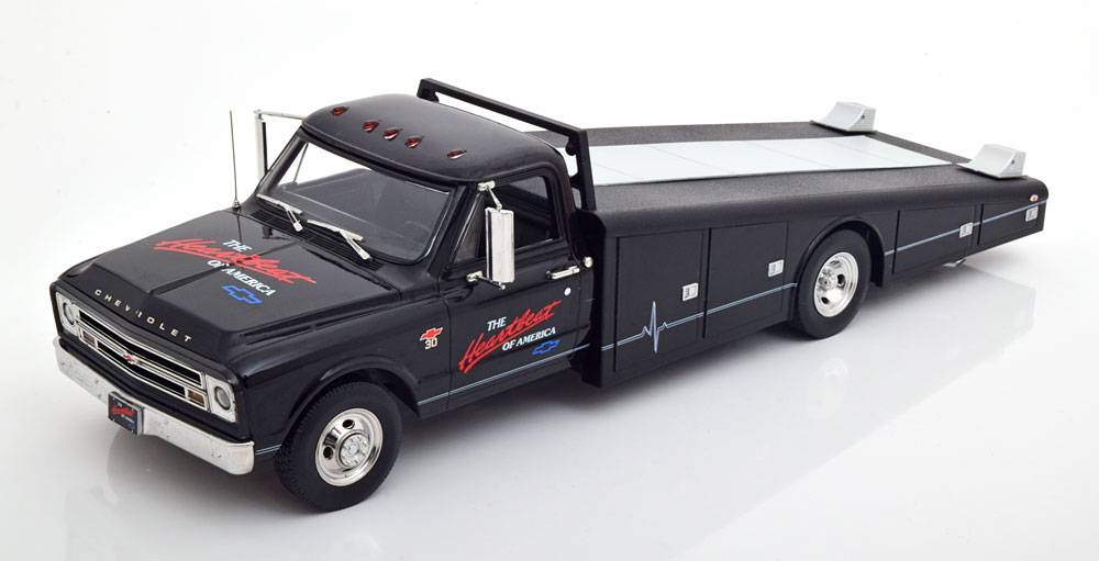 CHEVROLET C-30 RAMP TRUCK THE HEARTBEAT OF AMERICA 1967