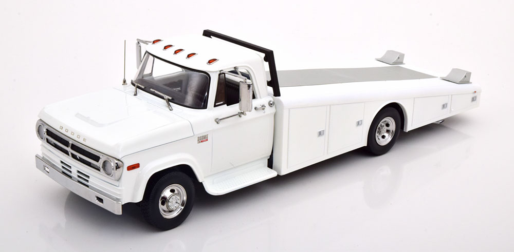 DODGE D-300 RAMP TRUCK 1970 WHITE