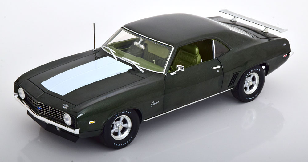 CHEVROLET COPO CAMARO DICK HARRELL 1969 DARKGREEN-METALLIC WHITE