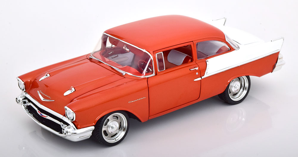CHEVROLET 150 CUSTOM CRUISER 1957 ORANGE-METALLIC WHITE