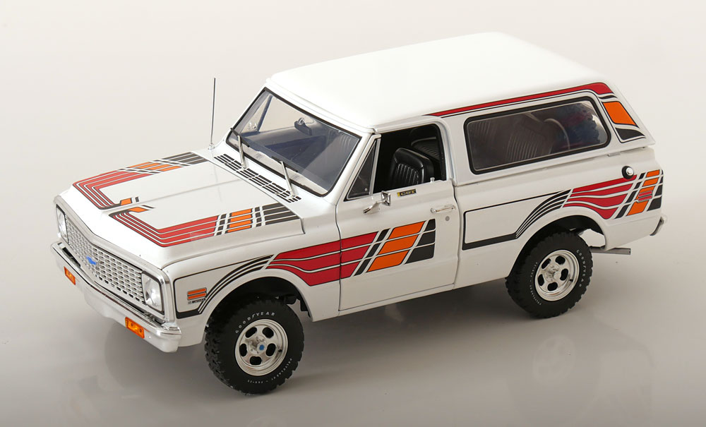 CHEVROLET K5 BLAZER FEATHERS EDITION WITH REMOVABLE HARDTOP 1972 WHITE RED