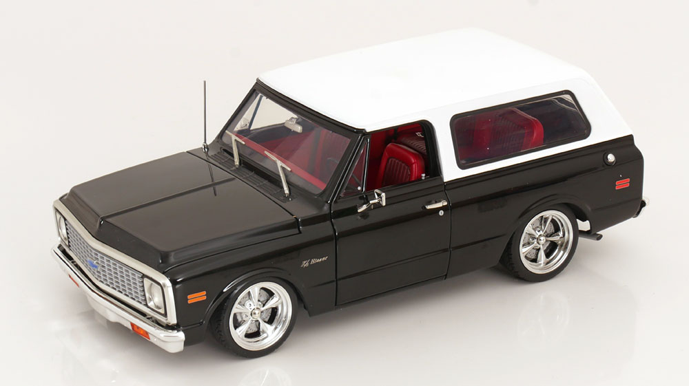 CHEVROLET BLAZER CUSTOM 1972, BLACK WHITE