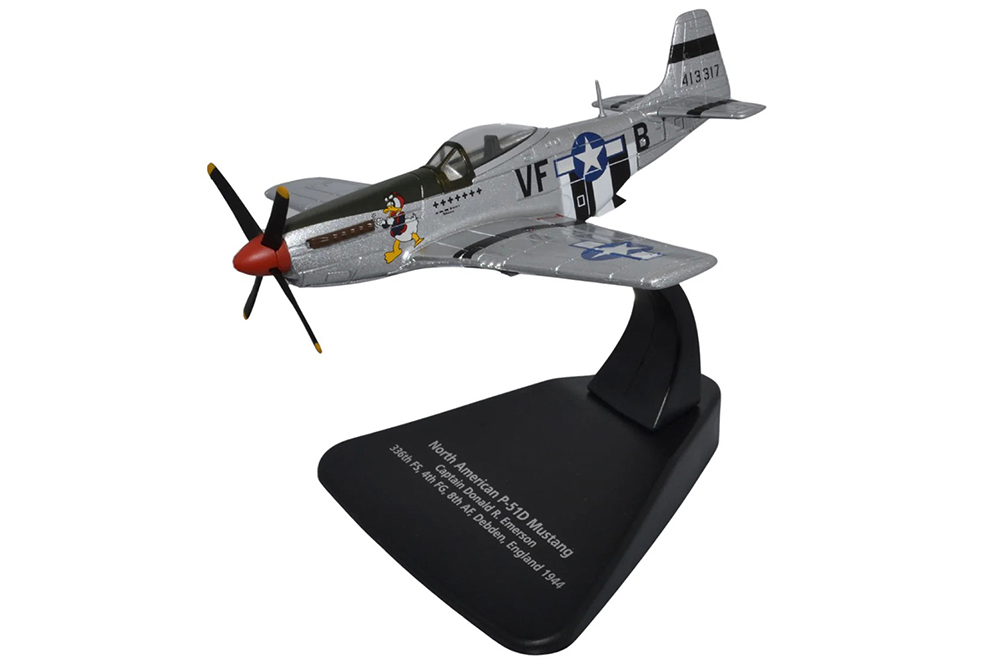 NORTH AMERICAN P-51D "MUSTANG" CAPTAIN DONALD R. EMERSON 336 SQUADRON DEBDEN АНГЛИЯ 1944 / НОРТ АМЕРИКАН