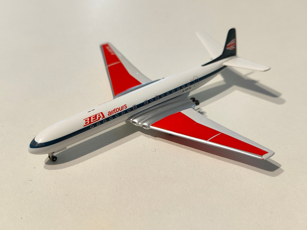 DE HAVILLAND DH-106 COMET 4B BEA AIRTOURS G-ARJN LIMITED 306/360 (ДЛИНА 8,49 СМ)