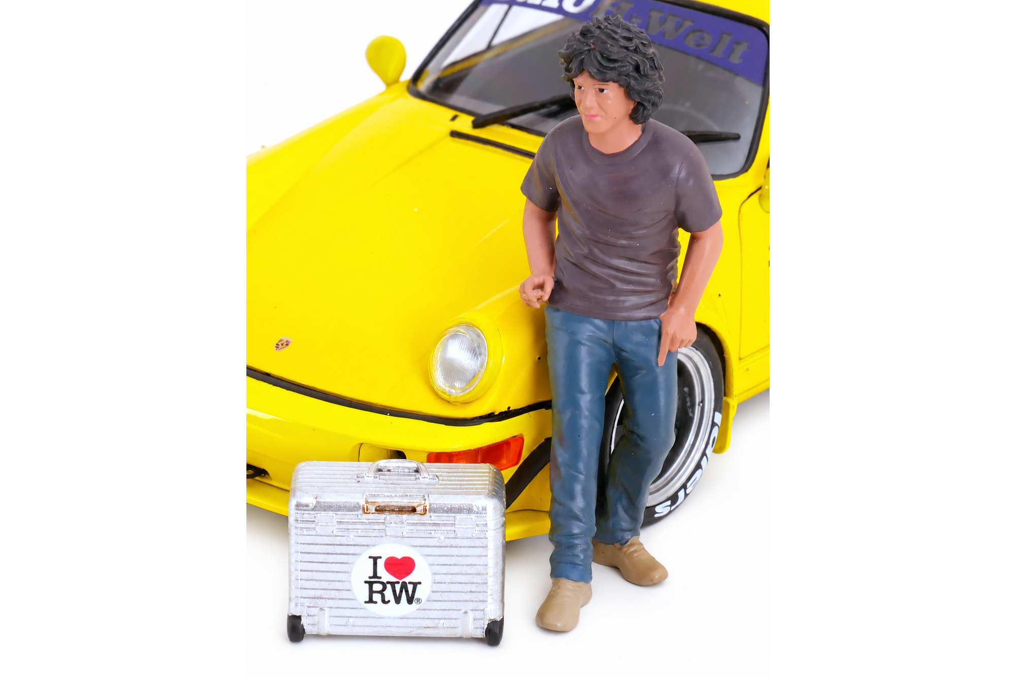 FIGUR RWB AKIRA NAKAI FIGURINE 2 / ФИГУРКА АКИРЫ НАКАИ RWB ВАРИАНТ 2
