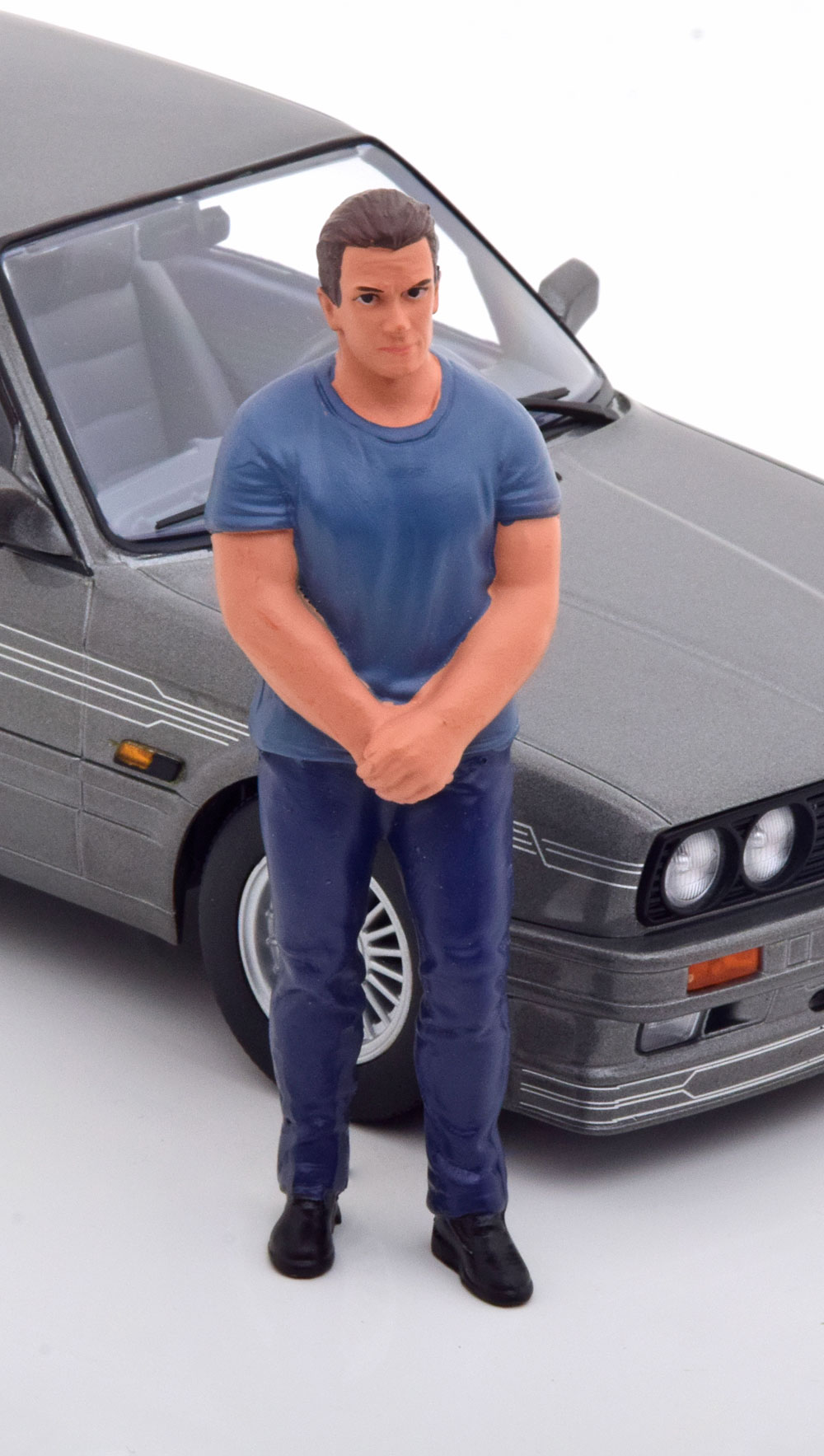 МОДЕЛЬ ФИГУРКИ CAR MEET 3 NO 4
