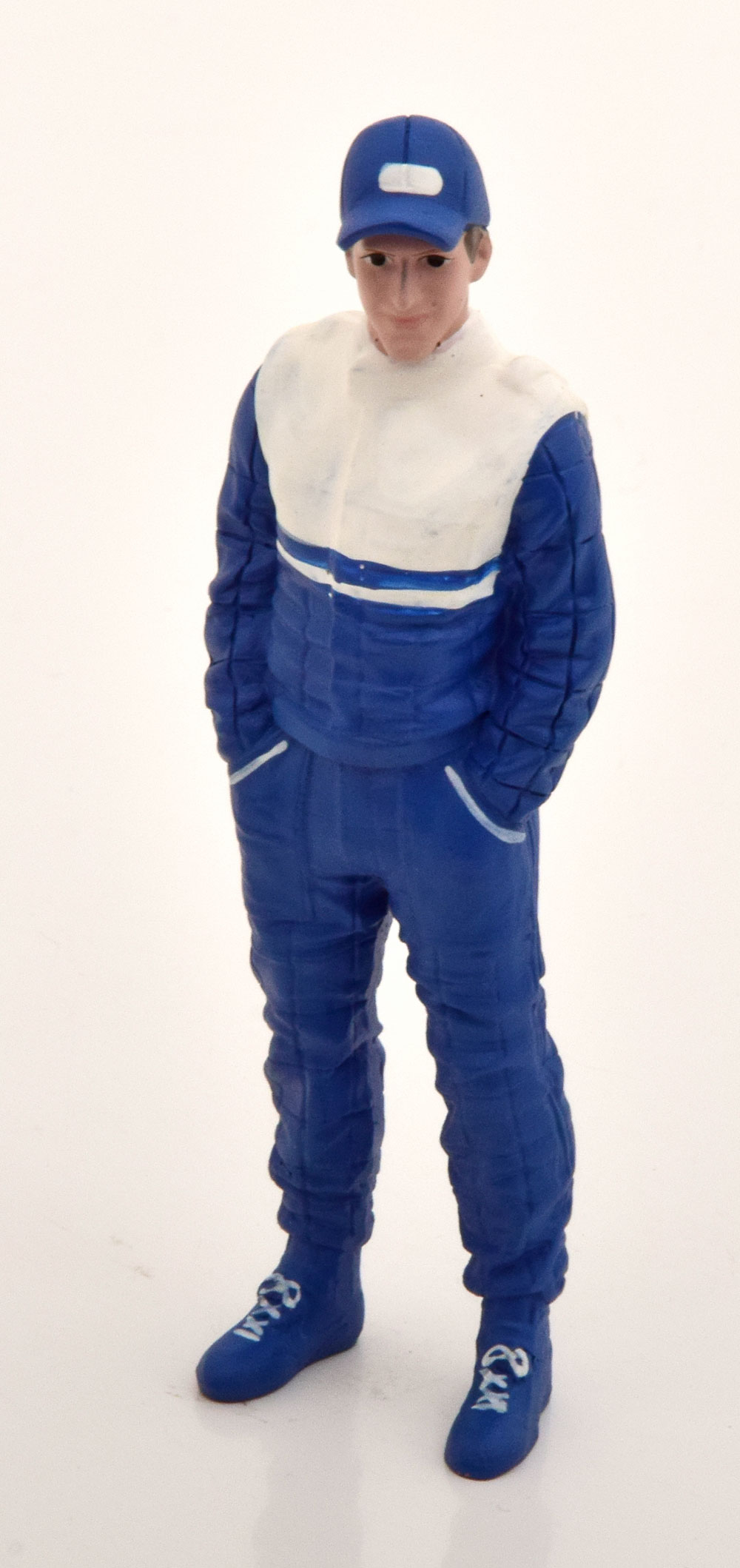 МОДЕЛЬ ФИГУРКИ 90 S RACING LEGEND BLUE WHITE