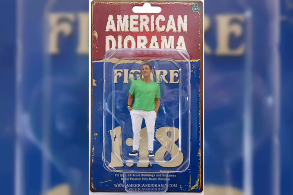 ФИГУРКА КОЛЛЕКЦИОННАЯ FIGUR NO.9 PARTYGOER CAR MODEL NOT INCLUDED IN THE PRICE