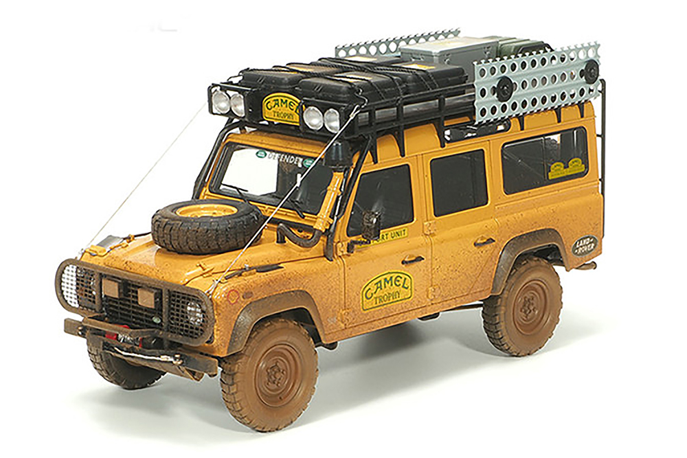 LAND ROVER DEFENDER 110 SABAH MALAYSIA CAMEL TROPHY 1993 YELLOW (DIRTY VERSION)