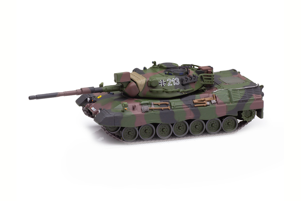 TANK PANZER LEOPARD 1 A5 PANZERBATAILLON 184 HEIDELBERG GERMANY 1987