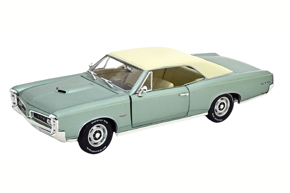 PONTIAC GTO 1966 LIGHT GREEN-METALLIC WHITE