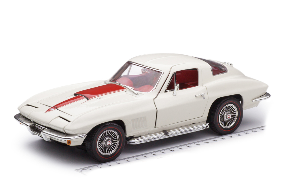 CHEVROLET CORVETTE 427 COUPE 1967 БЕЛЫЙ С КРАСНОЙ ПОЛОСКОЙ